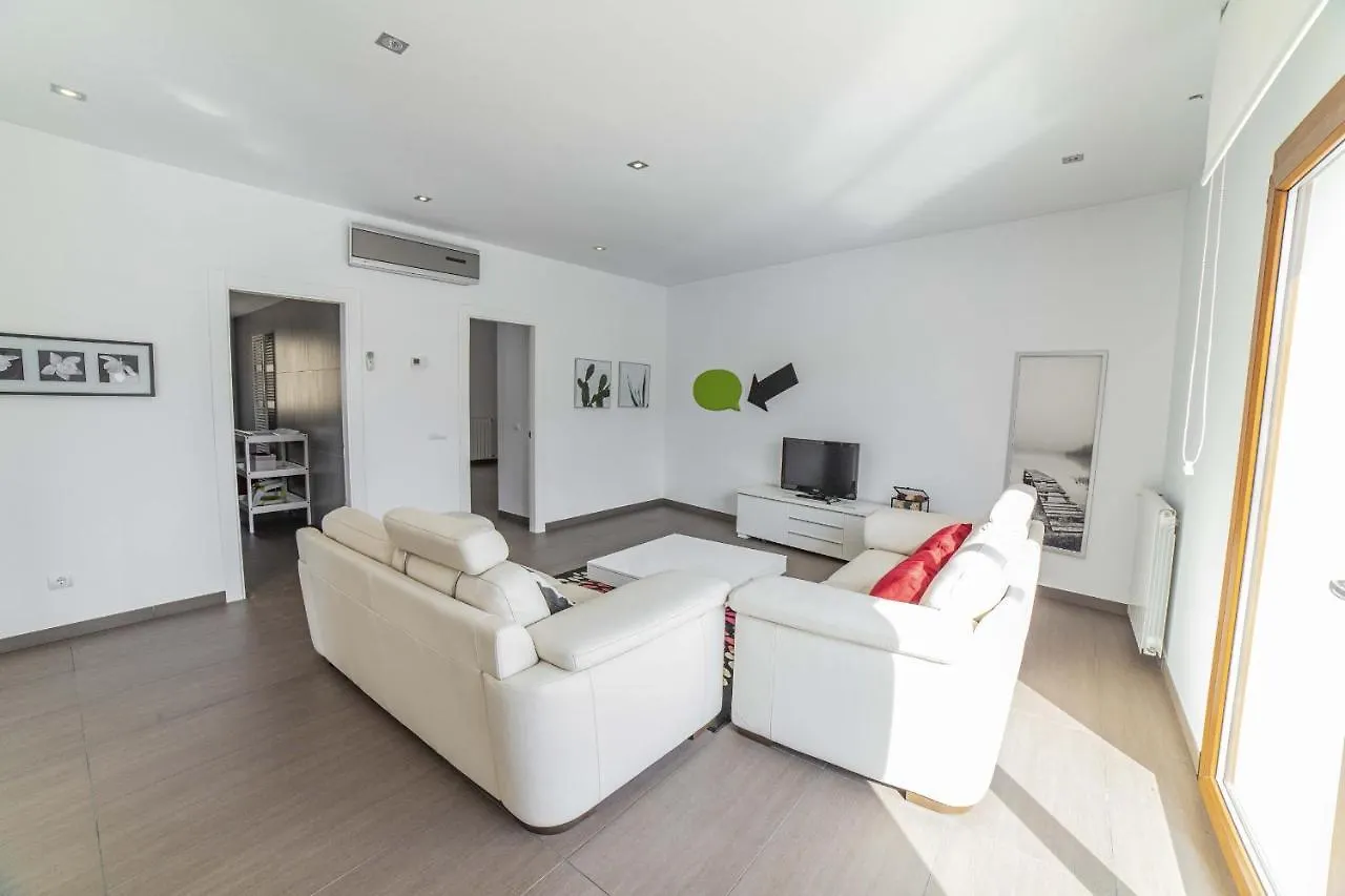 Villa Hampton Muro Spain
